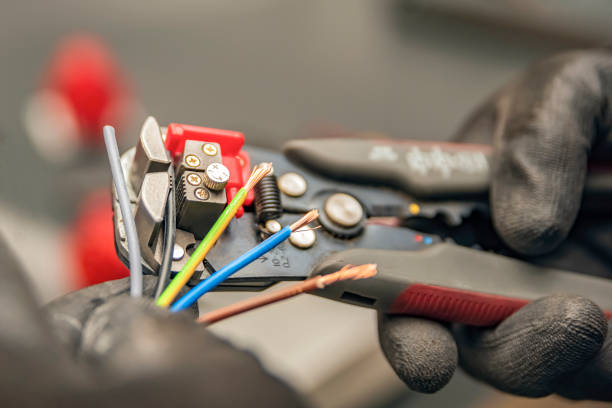 Professional Electrician in Hawaiian Ocean View, HI
